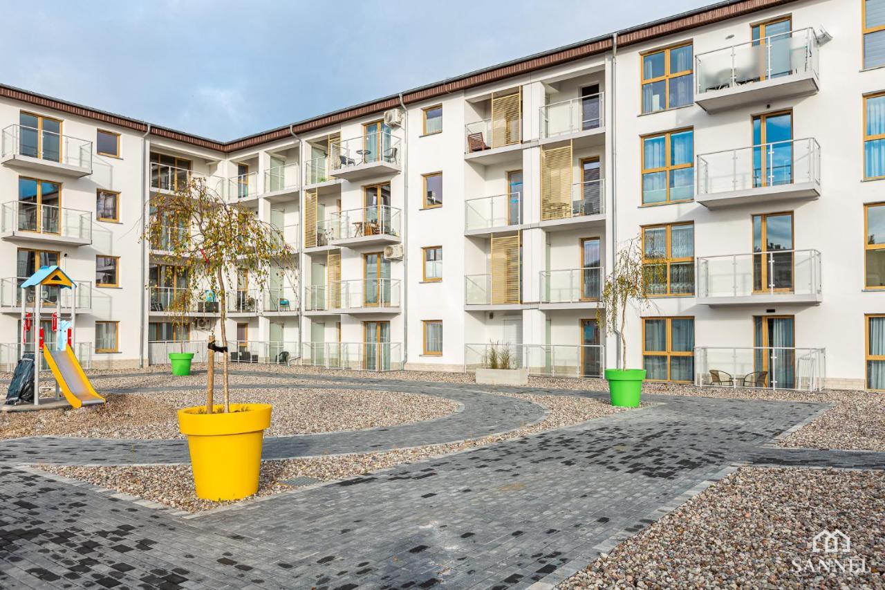 Apartament Lazure Przy Lesie-Sloneczne Tarasy Dziwnowek-Sannel Apartments For Rent Buitenkant foto